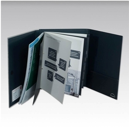 6 Seiten Präsentationsordner und Kartontaschen
