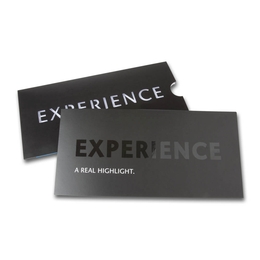 Einladungskarte mit Ausstanzung