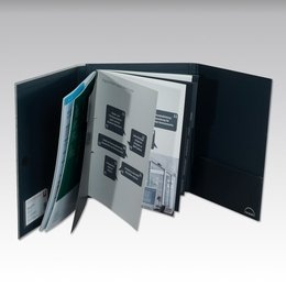 6 Seiten Präsentationsordner und Kartontaschen