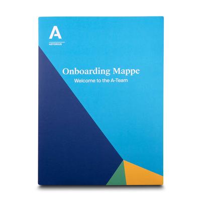 Onboarding Mappe A-Team - Beim Druckbetrieb Lindner werden individuelle Ordner, Boxen und Präsentationsunterlagen hergestellt